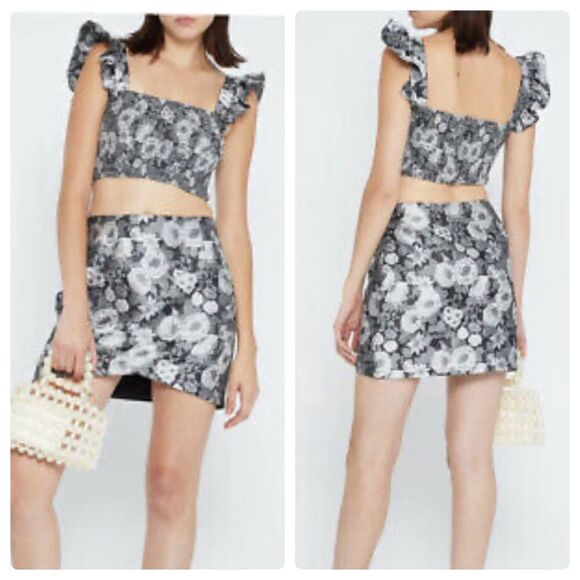 Kourt Tela Skirt and Crop Top Set Silver Gray & Black SMALL NWT